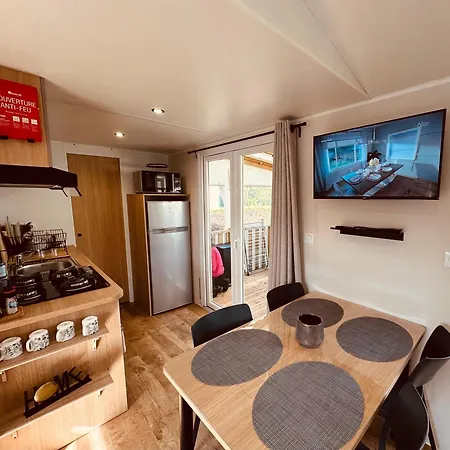 Les Charmettes Mobilhome 2 Ch Climatise - Terrasse Totalement Abritee - Locsweethome