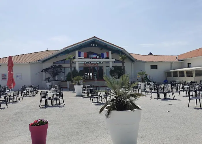 Les Charmettes Mobilhome 2 Ch Climatisé - Terrasse Totalement Abritée - Locsweethome Les Mathes