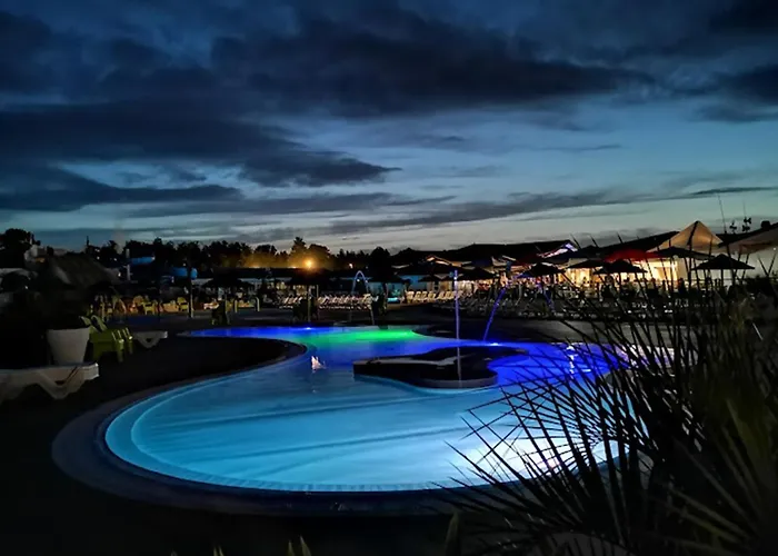 Les Charmettes Mobilhome 2 Ch Climatisé - Terrasse Totalement Abritée - Locsweethome Chalet