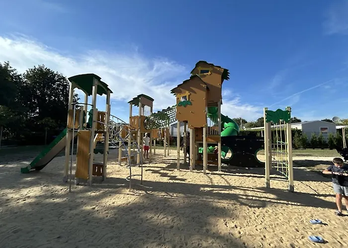 Les Charmettes Mobilhome 2 Ch Climatisé - Terrasse Totalement Abritée - Locsweethome * Les Mathes