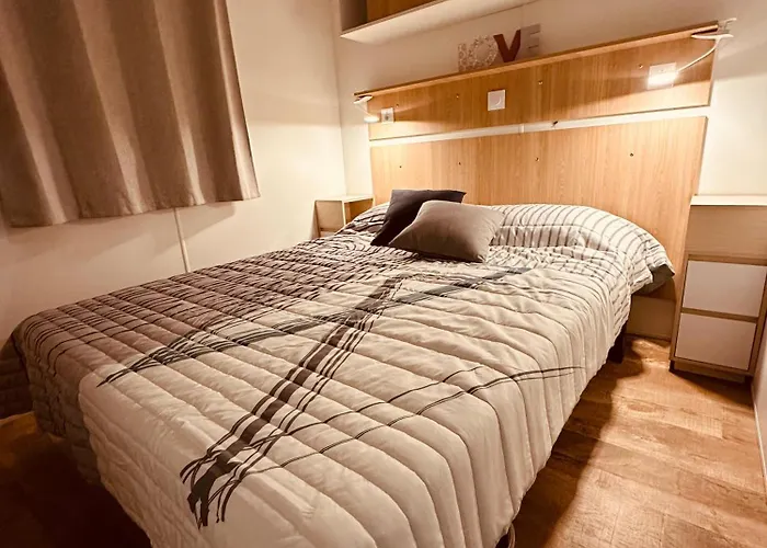 Les Charmettes Mobilhome 2 Ch Climatisé - Terrasse Totalement Abritée - Locsweethome * Les Mathes