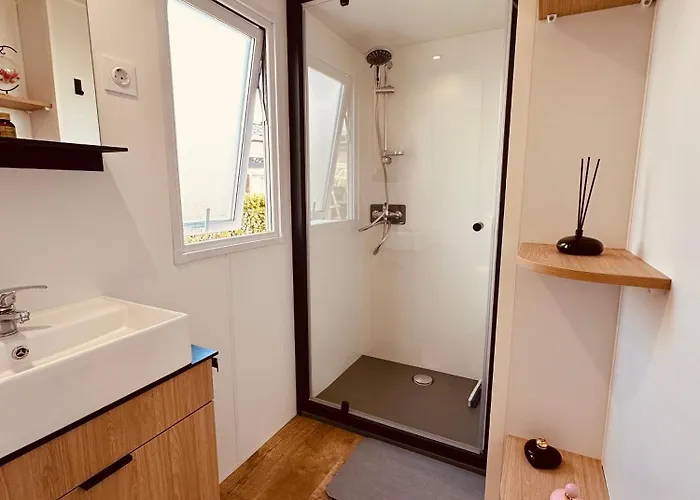 Les Charmettes Mobilhome 2 Ch Climatisé - Terrasse Totalement Abritée - Locsweethome *