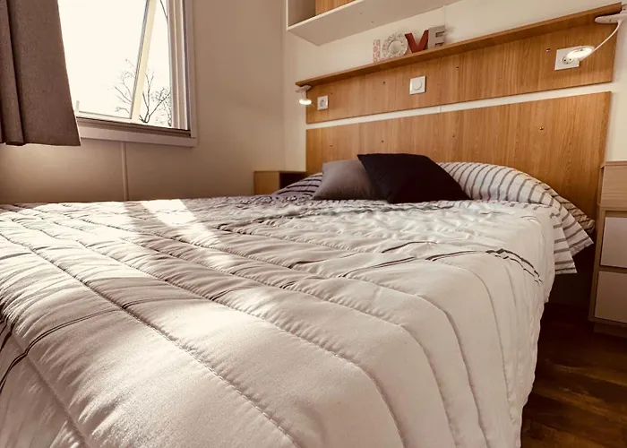 Les Charmettes Mobilhome 2 Ch Climatisé - Terrasse Totalement Abritée - Locsweethome * Les Mathes