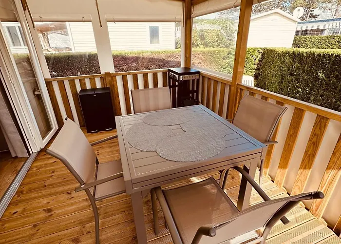 Les Charmettes Mobilhome 2 Ch Climatisé - Terrasse Totalement Abritée - Locsweethome