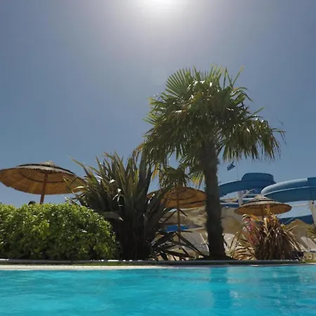 Les Charmettes Mobilhome 2 Ch Climatise - Terrasse Fermee - Locsweethome