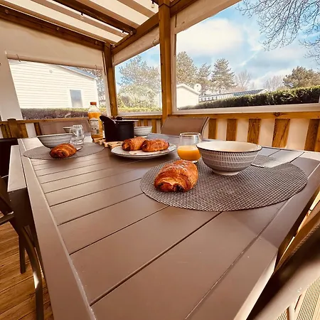 Les Charmettes Mobilhome 2 Ch Climatise - Terrasse Totalement Abritee - Locsweethome